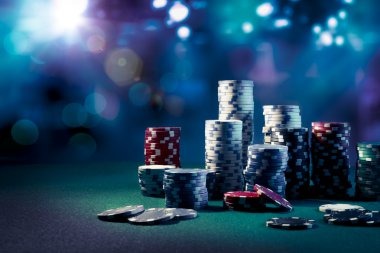 Multi-table live casino studio layout